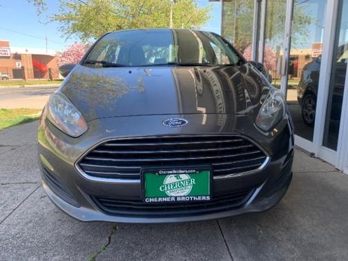 Photo 3 of 26 of 2016 Ford Fiesta SE
