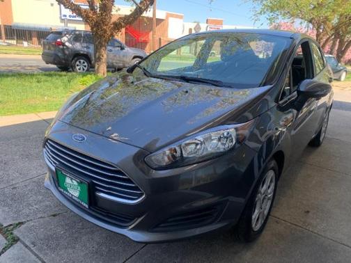 Photo 2 of 26 of 2016 Ford Fiesta SE