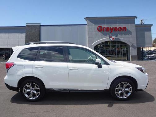 Photo 1 of 22 of 2017 Subaru Forester 2.5i Touring
