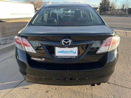 Photo 5 of 25 of 2011 Mazda Mazda6 i Sport