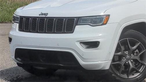 Photo 2 of 25 of 2021 Jeep Grand Cherokee Limited