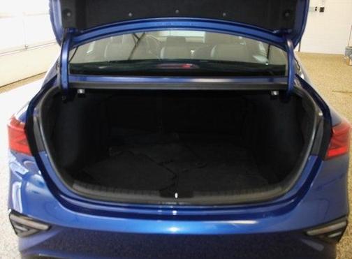 Photo 5 of 29 of 2021 Kia Forte GT-Line