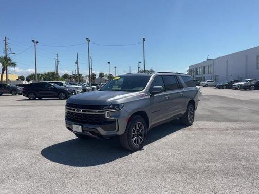 Photo 5 of 46 of 2022 Chevrolet Suburban Z71
