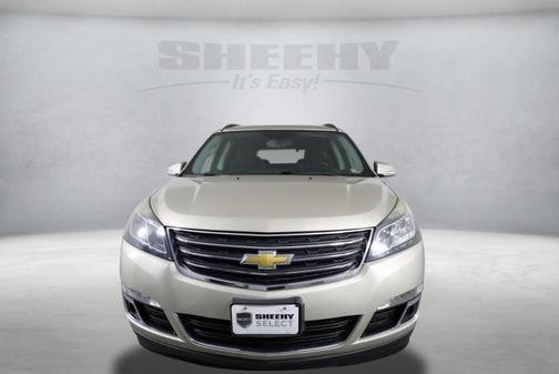 Photo 2 of 32 of 2016 Chevrolet Traverse 1LT