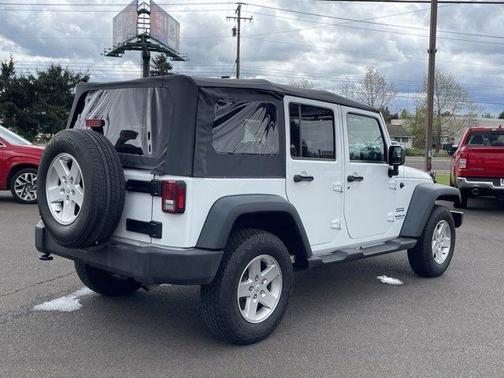 Photo 5 of 26 of 2017 Jeep Wrangler Unlimited Sport