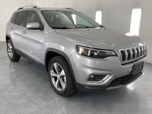 Photo 3 of 18 of 2021 Jeep Cherokee Limited