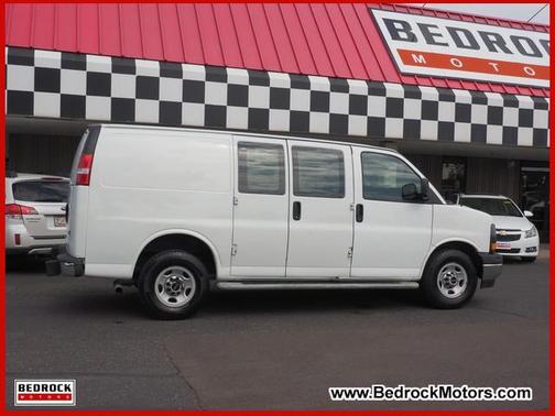 Photo 3 of 27 of 2017 GMC Savana 2500 Work Van