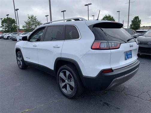 Photo 4 of 27 of 2020 Jeep Cherokee Limited