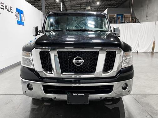 Photo 5 of 25 of 2013 Nissan NV Passenger NV3500 HD SL V8