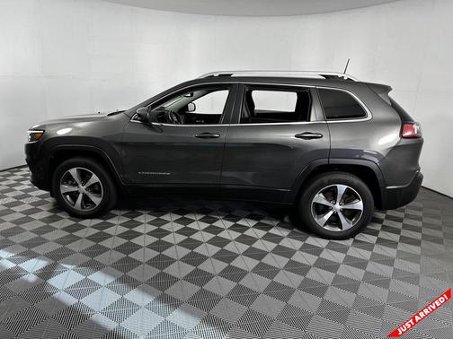 Photo 4 of 21 of 2019 Jeep Cherokee Limited