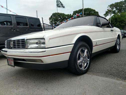 Photo 3 of 42 of 1990 Cadillac Allante