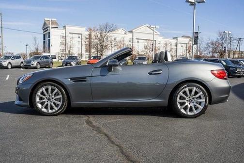 Photo 4 of 38 of 2020 Mercedes-Benz SLC 300 Base