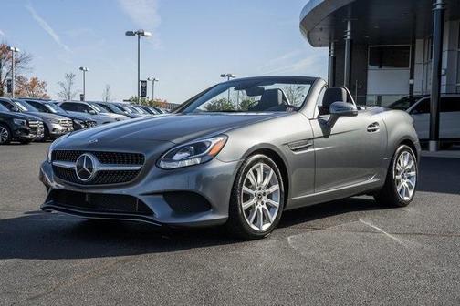 Photo 3 of 38 of 2020 Mercedes-Benz SLC 300 Base