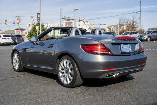 Photo 5 of 38 of 2020 Mercedes-Benz SLC 300 Base