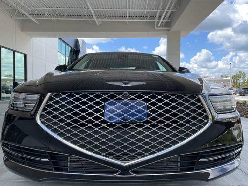 Photo 3 of 17 of 2020 Genesis G90 Premium