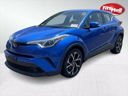 Photo 4 of 27 of 2019 Toyota C-HR XLE