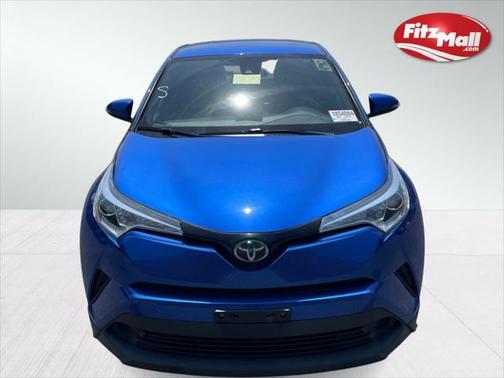 Photo 3 of 27 of 2019 Toyota C-HR XLE