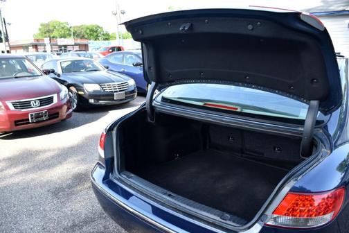 Photo 5 of 29 of 2006 Hyundai Azera Limited