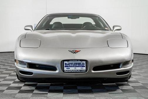 Photo 2 of 36 of 1999 Chevrolet Corvette