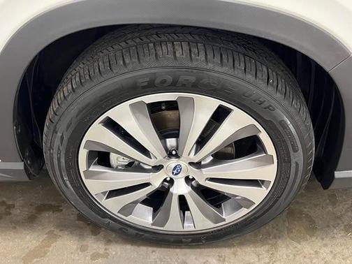 Photo 5 of 47 of 2020 Subaru Ascent Touring 7-Passenger