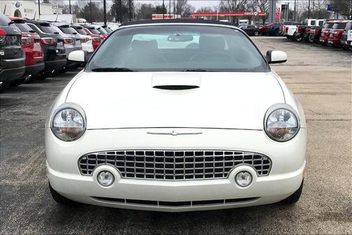 Photo 3 of 31 of 2003 Ford Thunderbird Deluxe