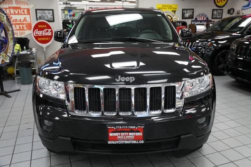 Photo 2 of 28 of 2012 Jeep Grand Cherokee Laredo