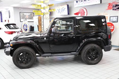 Photo 5 of 26 of 2015 Jeep Wrangler Sahara