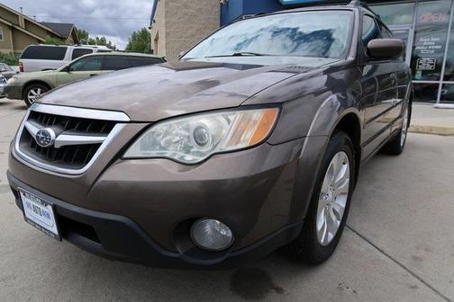 Photo 3 of 24 of 2009 Subaru Outback 2.5 i Limited