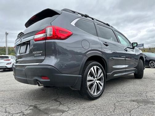 Photo 3 of 18 of 2022 Subaru Ascent Limited 7-Passenger