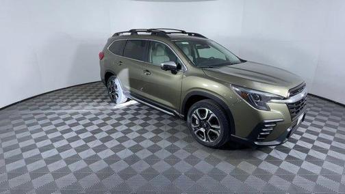 Photo 2 of 30 of 2023 Subaru Ascent Limited 8-Passenger