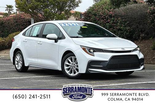 Photo 1 of 32 of 2020 Toyota Corolla SE