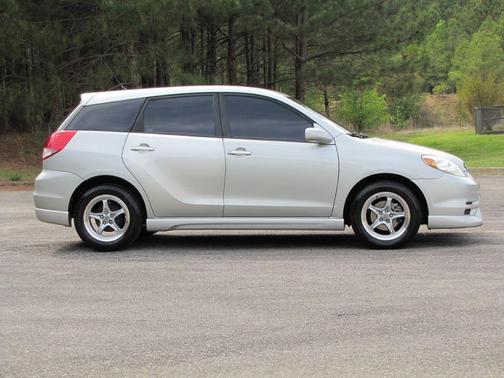 Photo 4 of 32 of 2003 Toyota Matrix XR