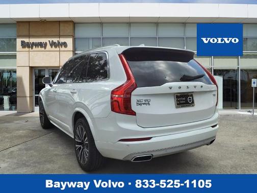 Photo 3 of 3 of 2020 Volvo XC90 T5 Momentum 7 Passenger