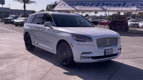 Photo 3 of 36 of 2021 Lincoln Aviator Reserve RWD