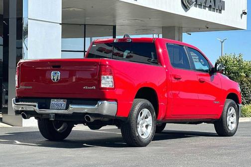 Photo 5 of 26 of 2021 RAM 1500 Big Horn