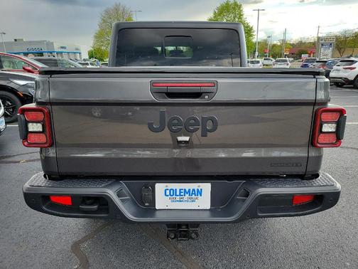 Photo 5 of 26 of 2020 Jeep Gladiator Sport