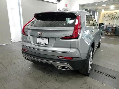 Photo 4 of 24 of 2023 Cadillac XT4 Premium Luxury