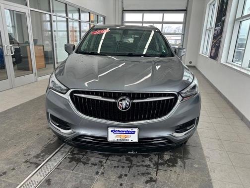 Photo 2 of 45 of 2018 Buick Enclave Essence