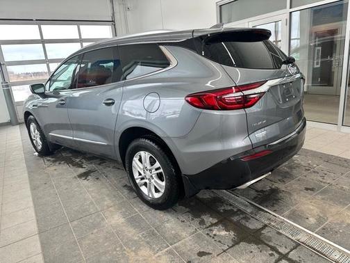 Photo 3 of 45 of 2018 Buick Enclave Essence
