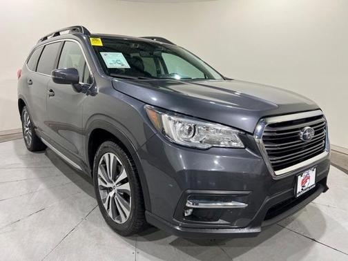 Photo 2 of 36 of 2019 Subaru Ascent Limited 7-Passenger