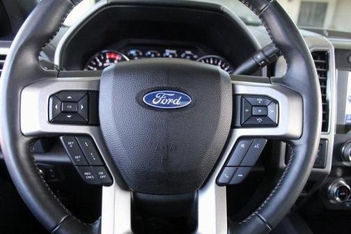 Photo 3 of 5 of 2020 Ford F-250 Platinum