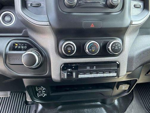Photo 4 of 25 of 2022 RAM 3500 Tradesman