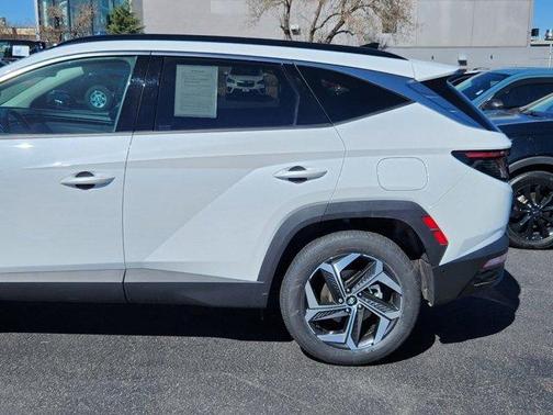 Photo 4 of 33 of 2022 Hyundai Tucson Limited
