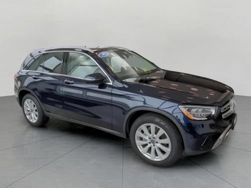 Photo 5 of 25 of 2021 Mercedes-Benz GLC 300 Base 4MATIC