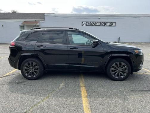 Photo 4 of 40 of 2019 Jeep Cherokee High Altitude