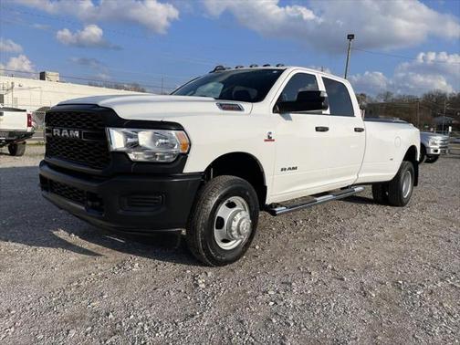 Photo 3 of 40 of 2020 RAM 3500 Tradesman Crew Cab 4x4 8' Box