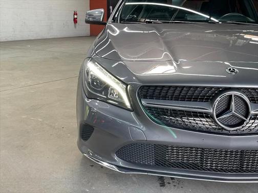 Photo 5 of 33 of 2019 Mercedes-Benz CLA 250 Base