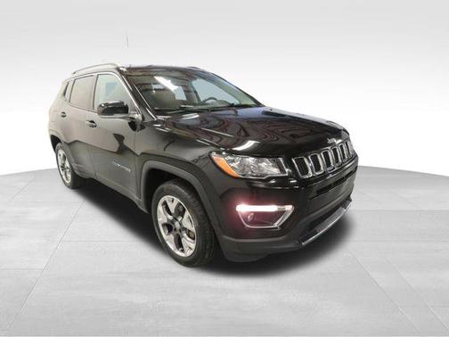 Photo 4 of 23 of 2020 Jeep Compass Limited