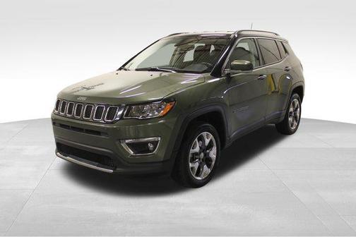 Photo 2 of 25 of 2020 Jeep Compass Limited