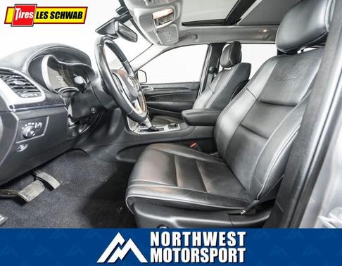 Photo 2 of 31 of 2020 Jeep Grand Cherokee Summit